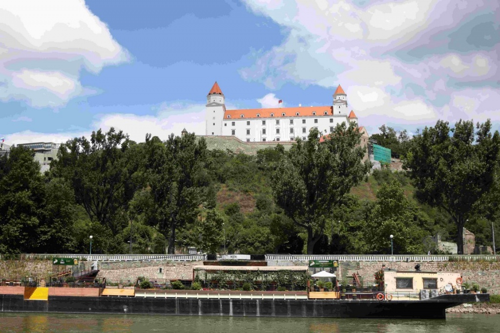 Le château de Bratislava a été reconstruit dans les années 1960.