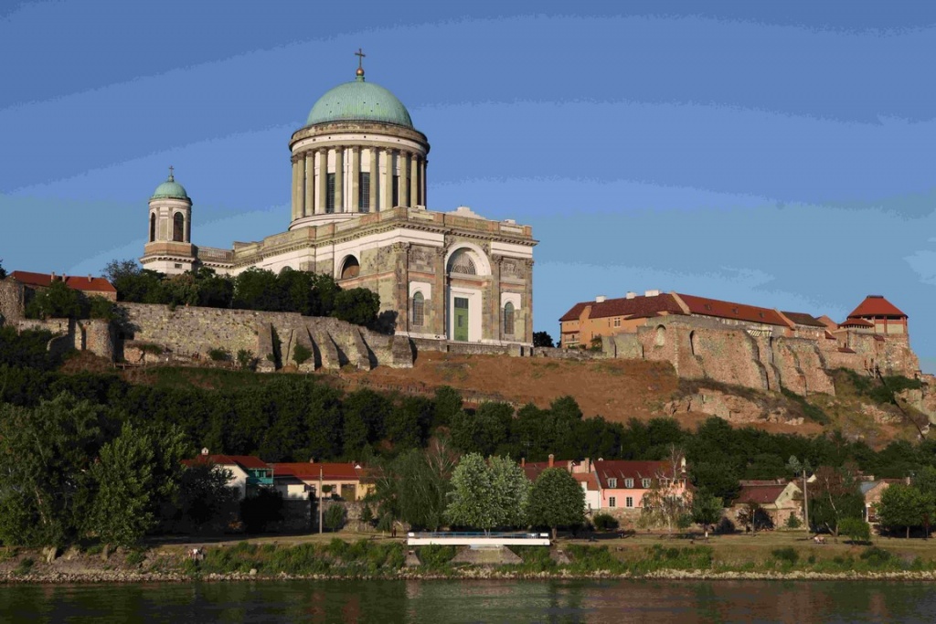 La basilique d’Esztergom est considérée comme la plus belle église de Hongrie.