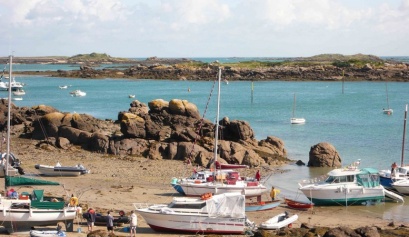 Chausey - boats at low tide