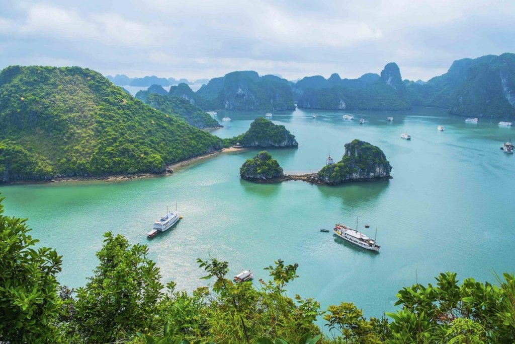 Scenic view of islands in Halong Bay