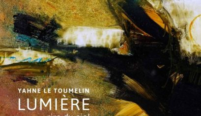 Light cover laughing at the sky