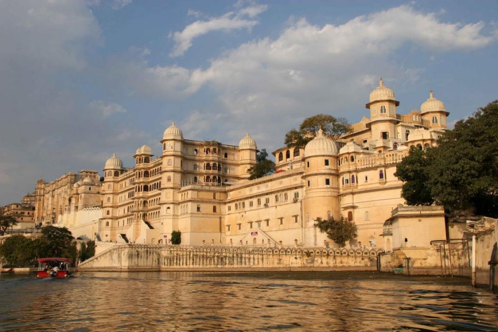 City Palace and havelis seen from Lake Pichola.