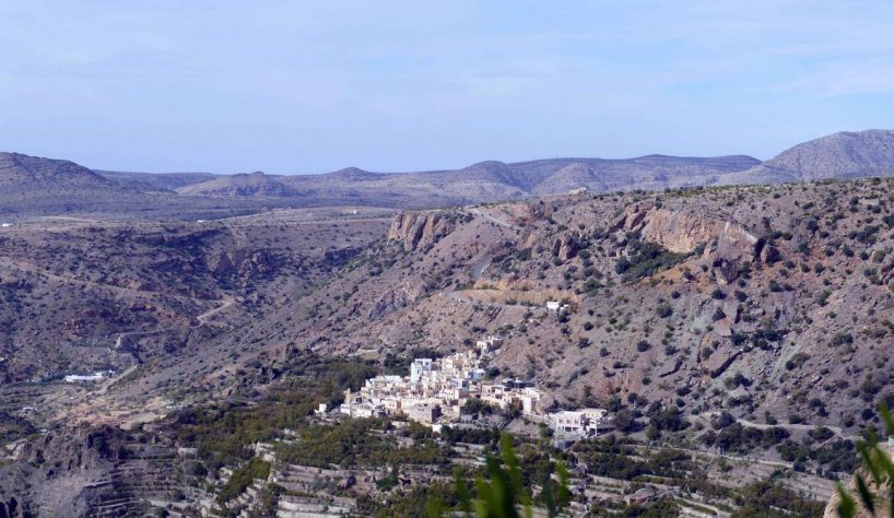 Oman_Vue sur le canyon et le plateau de Sayq.