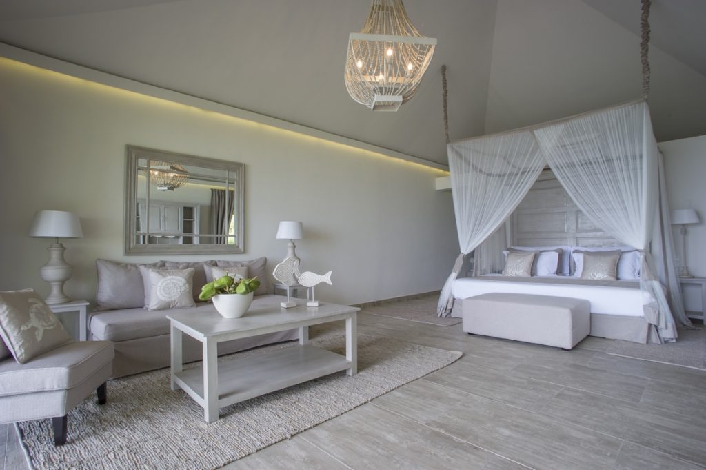 Zanzibar. Hotel Zawadi. With its graphic lines, refined design, neutral tones and furniture combining contemporary and Indo-Swahili inspiration, the Zawadi cultivates a sober, relaxed chic.