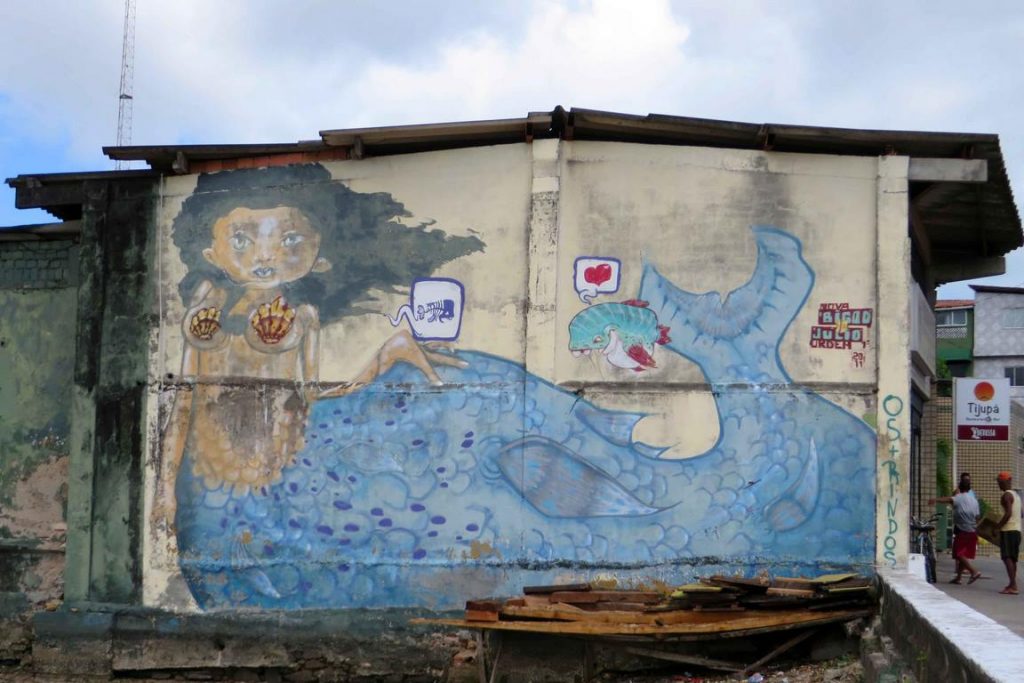 Brésil. Salvador de Bahia. Street art. Cette sirène est-elle mami wata ?