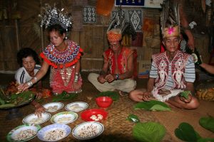 B Postel_Malaisie_Borneo_Iban_préparation du repas pour la cérémonie de purification