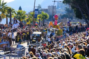 France. Mandelieu. Fête du mimosa. Corso fleuri.