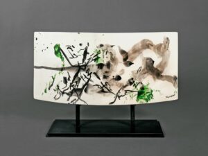 Deauville. Exposition Zao Wou-Ki aux Franciscaines. Stèle n° 9. 2007. Céramique réalisée par La Tuilerie, Treigny, Yonne.