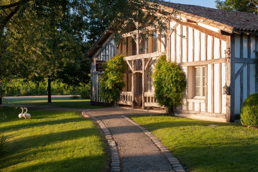 Les Sources de Caudalie. House of the hare at sunset. G de Laubier.