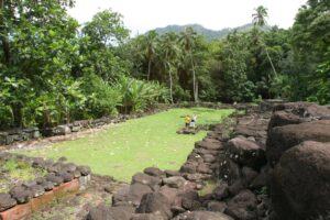 Marquesas Islands. Tohua at the Upeke centre on the island of Hiva Oa in Atuona. Over 50 m long, the tohua courtyard has a pa'epa'e reserved for the priests at one end and a sacrificial platform, the tuu, at the other. B. Postel.