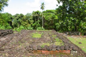 Ïles Marquises. Paepae Atuona dans l'île de Hiva Oa. B. Postel.