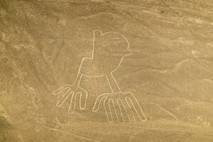 Nazca. Géoglyphe en forme de main. © Psamathe.