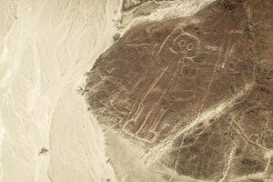 Nazca. Géoglyphe de géant alias l'astronaute. Psamathe.