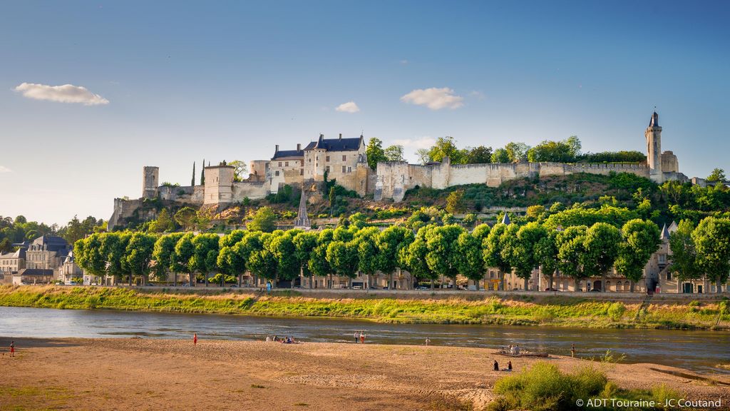 France. The Royal Fortress of Chinon is built on a rocky spur overlooking the Vienne river and the town. The castle walls are dotted with numerous towers that illustrate the development of defensive architecture from the 12th to the 15th century. JC. Coutand.