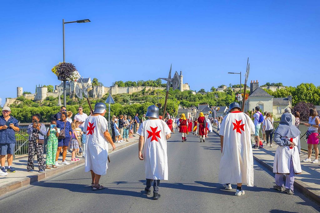 France. Even the Knights of St. John of Jerusalem were present at the Fêtes médiévales de Chinon.  Fabienne Bouéroux.