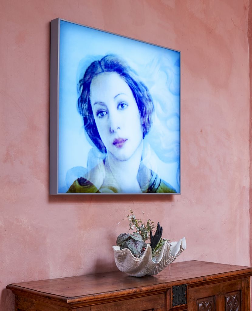 France. Château du Rivau. ORLAN humorously portrays herself as Botticelli's Venus. © Atelier Find Art/Château du Rivau.