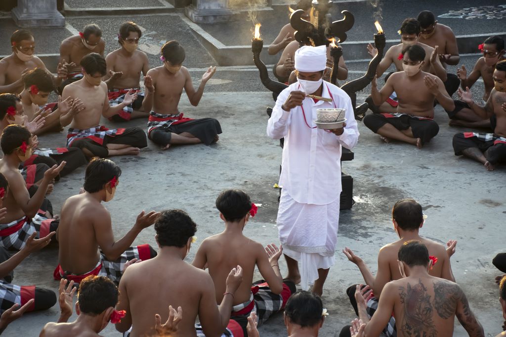Indonesia. Bali. The priest prepares the area where a sanghiang will be executed as soon as night falls. Sylvain Grandadam.