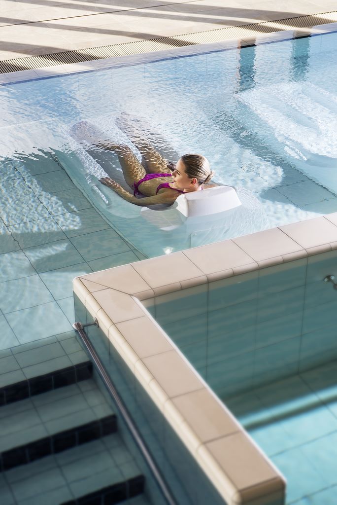 France. Thalasso 4* Concarneau. Lying back on a bubble lounger reduces stress and nervous tension while providing deep muscle relaxation. 