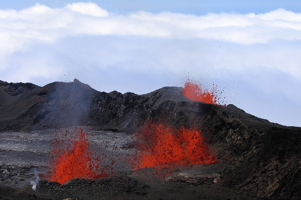La Réunion. Eruption du Piton de la Fournaise de 2024. Stéphanie Barde Cabusson.