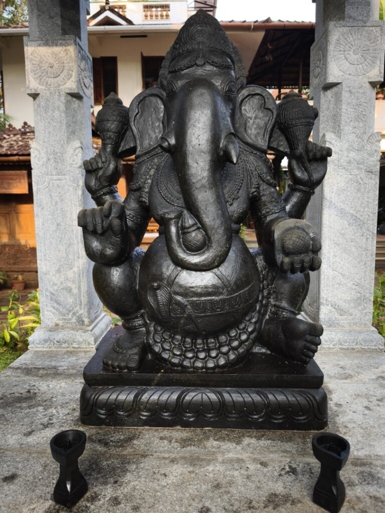 India. Ayurveda Sreenelayam. From the moment you enter, a statue of Ganesh, the elephant-headed god, immediately immerses you in the spiritual universe of India.
